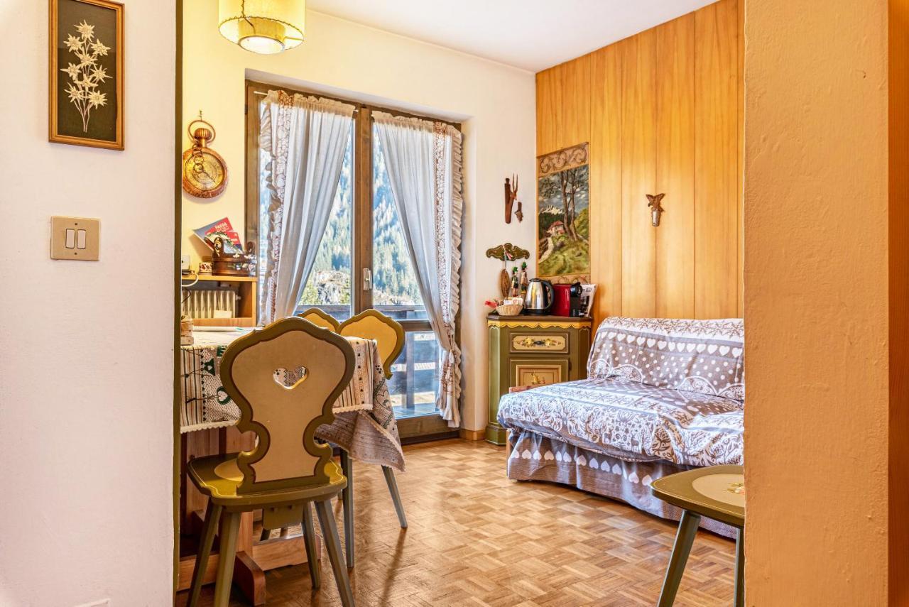 Ciasa Apelli Apartment Pozza di Fassa Exterior foto